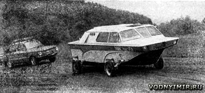 When driving on land, «Triton» behaves on an equal footing with the car even on a dirt road