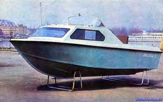 Мотолодка «Москва-2» — технические характеристики моторной лодки — катера с каютой «Москва-2»
