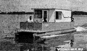 Houseboats-catamarans