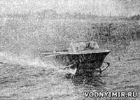 Boat on one hydrofoil